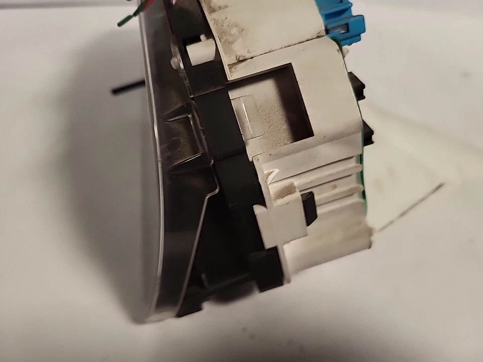 2002 Suzuki Esteem cluster speedometer tach gauges instrument panel oem I4 Foto 4 de 4