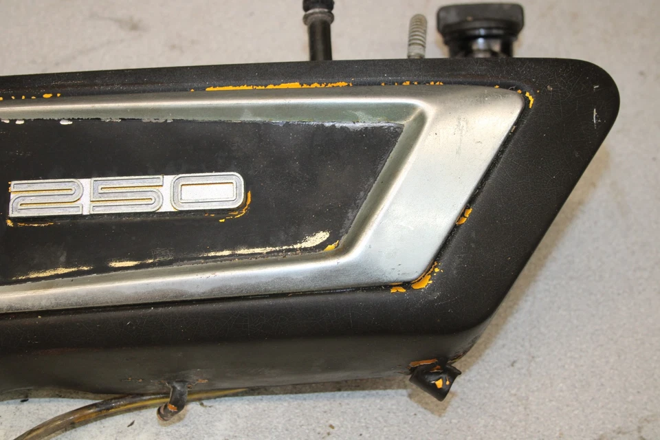 1972 Yamaha DS7 250 OIL TANK RESERVOIR 7034.ABG - Image 3 of 4