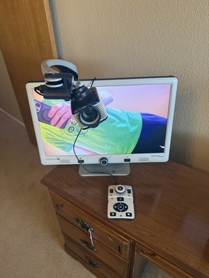 Enhanced Vision DaVinci Pro DAVP1E24A Desktop Video Magnifier