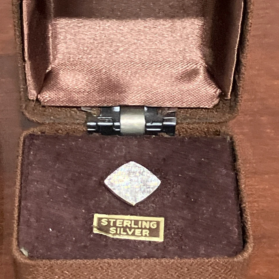 Pin de lapela com corrente e barra prata swank e prata esterlina - Imagem 2 de 4