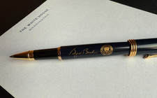 GEORGE W BUSH -AUTHENTIC PRESIDENTIAL SIGNING PEN/STATIONERY- WHITE HOUSE ISSUE