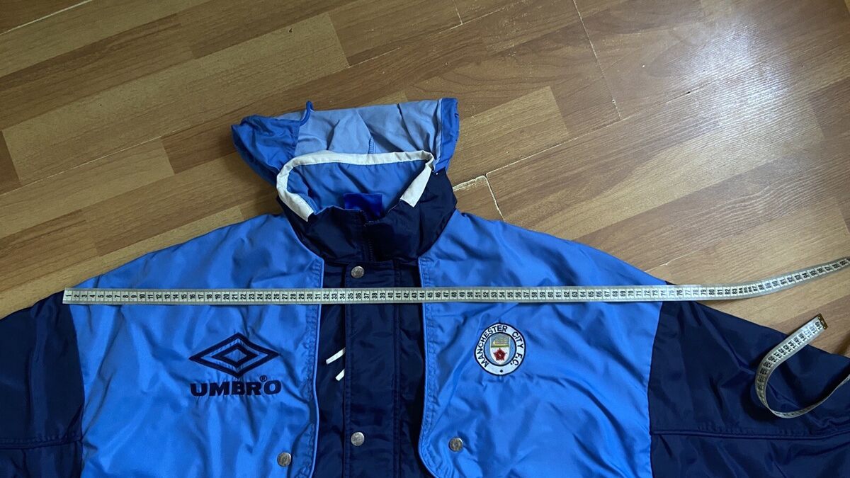 MANCHESTER CITY 1993 1994 1995 FOOTBALL SOCCER COAT JACKET MANCHESTER CITY 1993 1994 1995 FOOTBALL SOCCER COAT JACKET