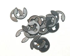 E-Clip 3.0mm Spring Steel Black, 40 pcs. TRAXXAS ASSOCIATED RC AXIAL LOSI SC