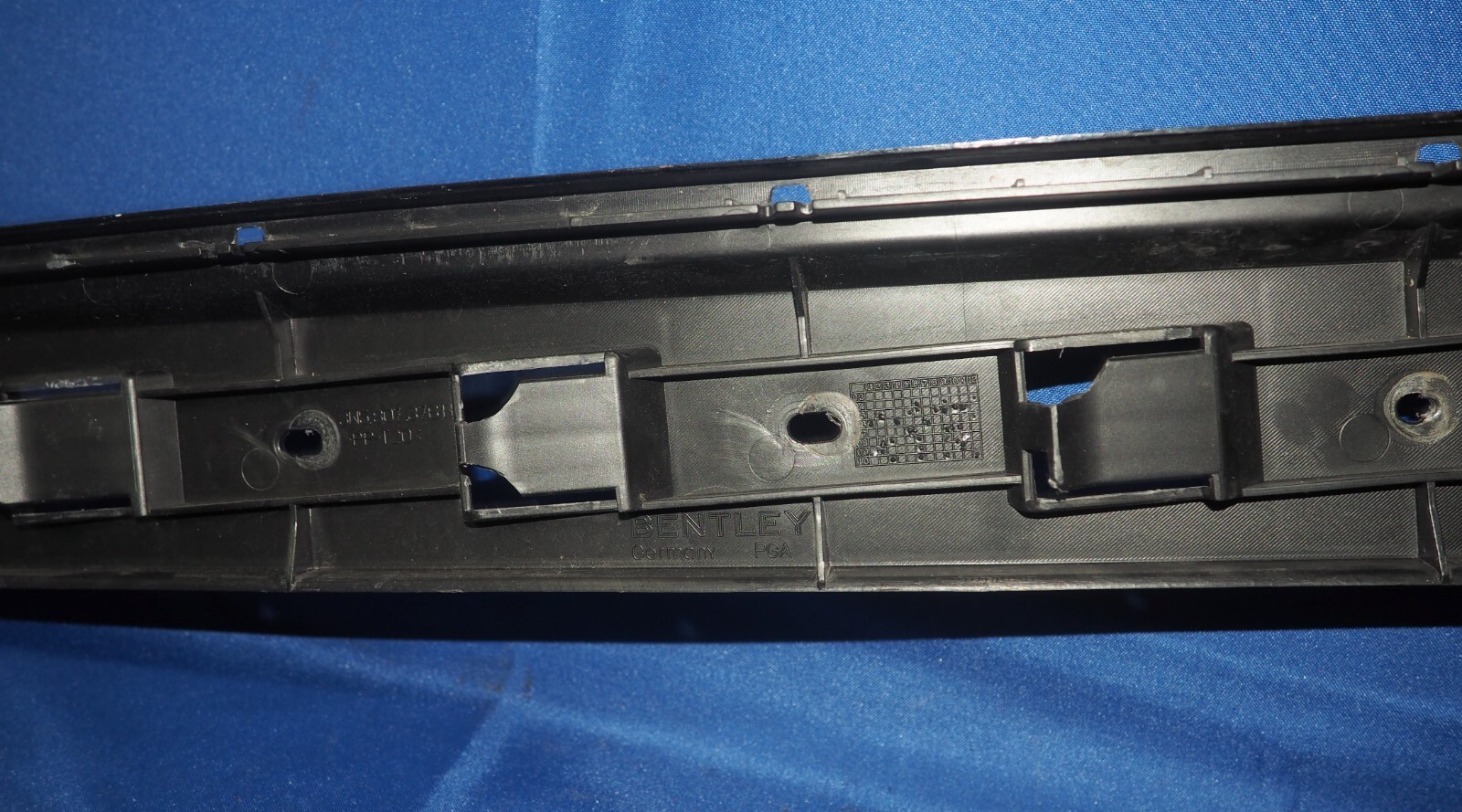 2006-2012 Bentley Flying Spur Rear Right Passenger Side Bumper Bracket Guide OEM