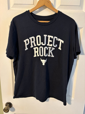 Mens Under Armor Project Rock T-Shirt With Scattered Embroidered Letters  Size S