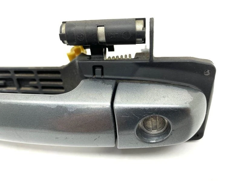 Левая ручка передней внешней двери со стороны водителя серая подходит для Suzuki SX4 83285 2007-2013 годов выпуска - Изображение 2 из 4