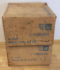 Pair Of Nos Gm 3860970 Steering Knuckles 1964-70 Chevygmc C10 12 Ton 2wd