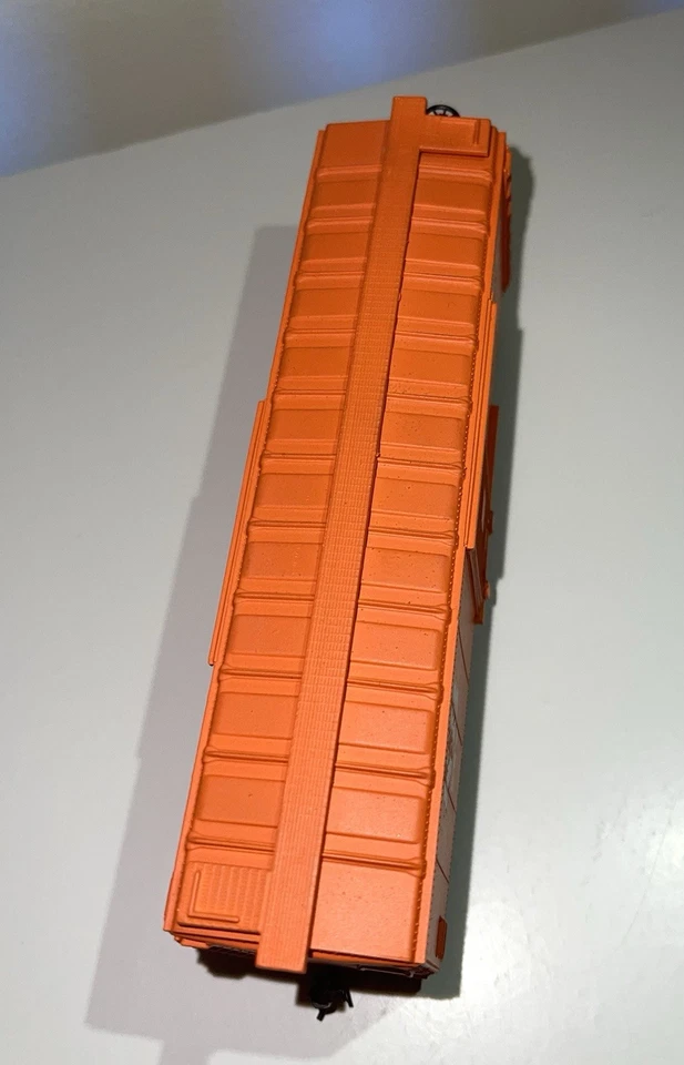 HO Custom Paint 40' sliding door boxcar— “Northampton and Bath” NB #568 - Image 4 of 4