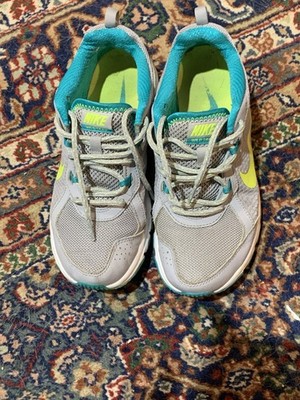 Nike Women s Wild Trail Gray /green Running Shoes Sneakers Size 8.5