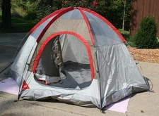 NEW 3 Person Dome Tent 9' x 7' x 48" LBL-9748, Loblaws, Canada