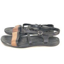 keen dauntless strappy sandals