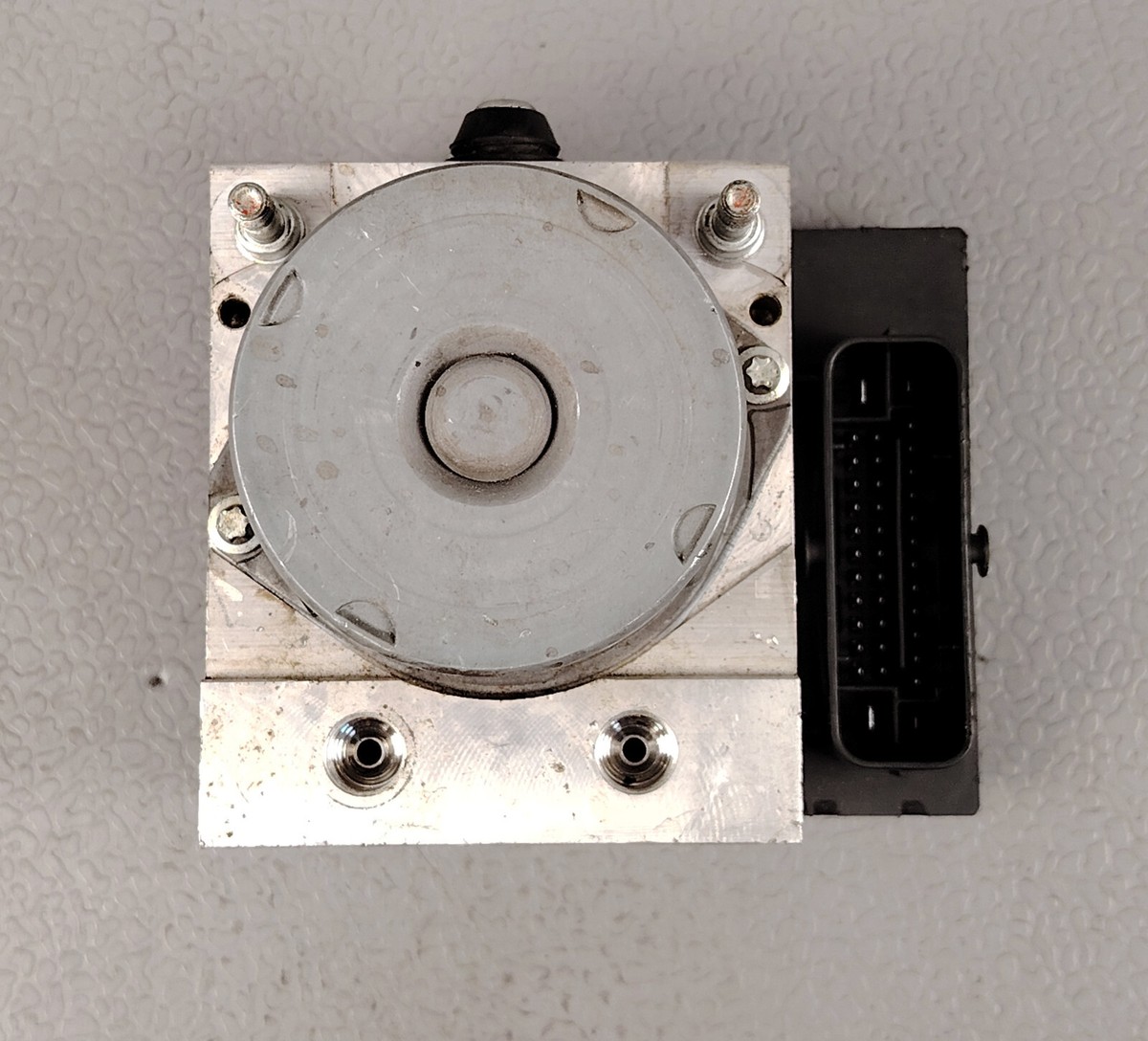 07 SUZUKI SX4 SALOON GY RW Anti Lock Brake ABS Pump Module