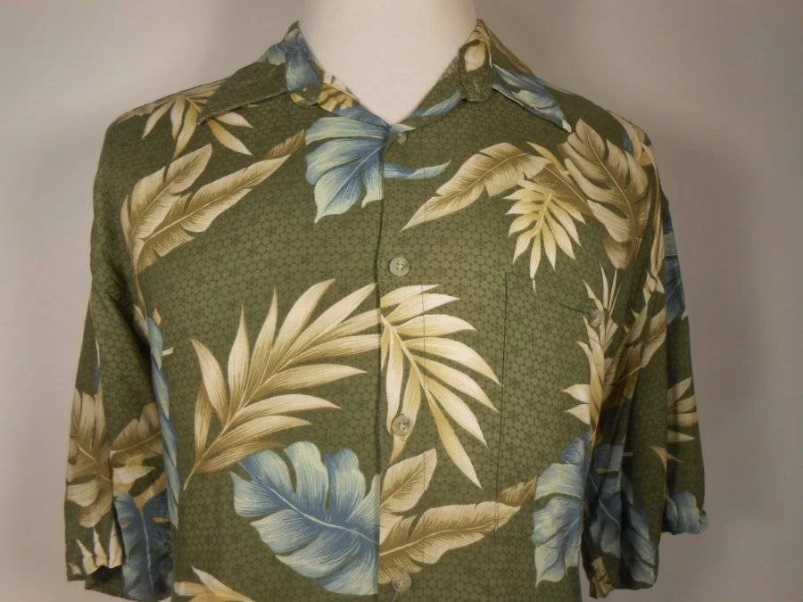 Tropical Men's XL Half Moon Bay Floral Short Sleeve Button Shirt - Image 2 of 4