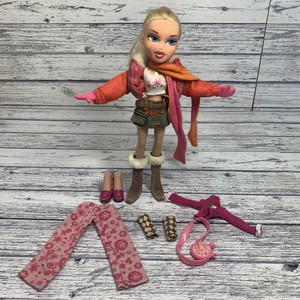bratz campfire cloe