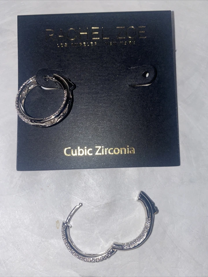 RACHEL ZOE 方晶锆石银色环状耳环弹簧闭合双面 — 第 2/4 张图片