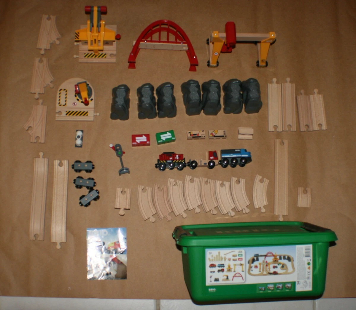 Brio 33097 cargo cheap railway deluxe set