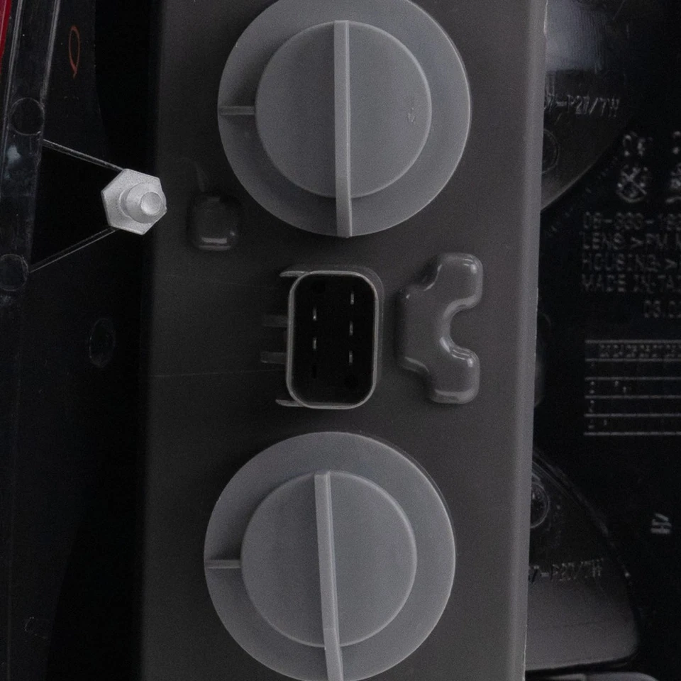 Luz trasera lateral de pasajero CAPA para Jeep Liberty 2005 2006 2007 CH2801158 Foto 3 de 4