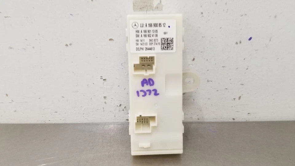 17 MERCEDES BENZ GLS63 AMG W166 电源升降机控制模块 1669008512 — 第 3/4 张图片