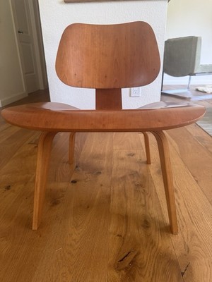 Herman Miller Eames Vintage Molded Plywood Lounge Chair