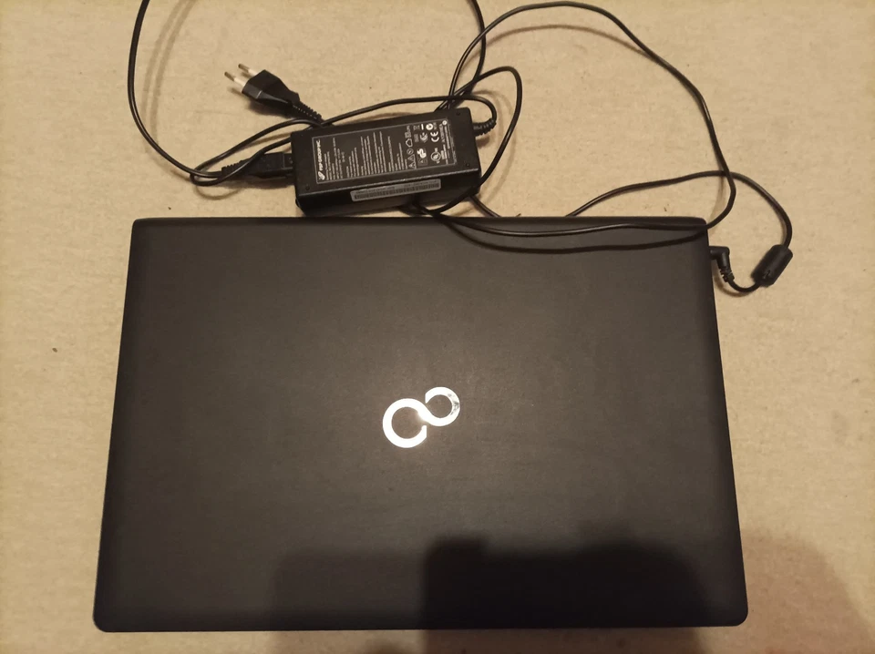 Fujitsu Lifebook Notebook A555 Intel Core i5 2,2 Ghz, 4GB RAM 128 GB SSD, Win 11 - Bild 3 von 4