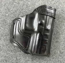 RH Black MTR Custom Leather Belt Holster for a Beretta APX Fullsize