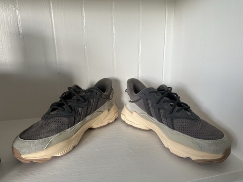 adidas Ozweego Men's Trainers Size UK 8, Charcoal Sand Strata. - Picture 7 of 7