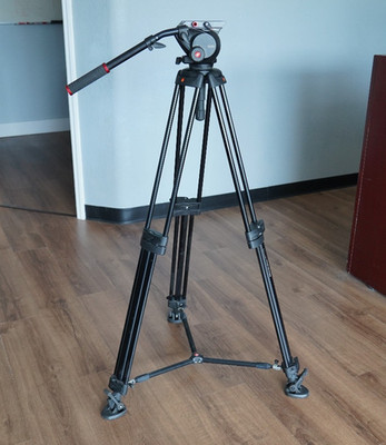 Manfrotto 546B 三脚　504HD Manfrotto 546B Tripod with 504HD Fluid Head 719821305446| eBay