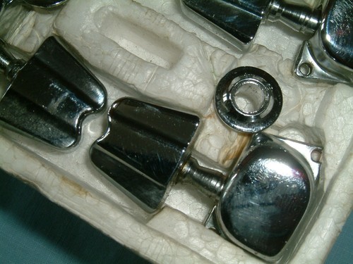 SET IBANEZ Japan Chrome 3+3 ACOUSTIC GUITAR TUNERS - Picture 4 of 7