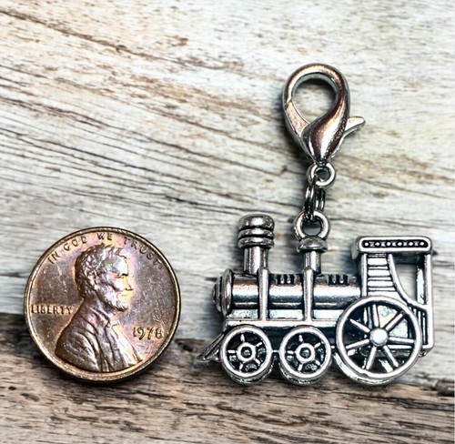 TRAIN Clip on Charm Lobster Clasp Jewelry, Keychain, Stitch Marker, Zipper Pull - Picture 6 of 6