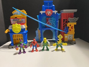 spider man web quarters playset