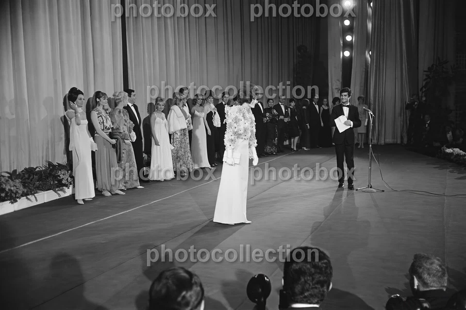 * Sheila - Exclusive 20x30 PHOTO 2322* - Photo 1/1