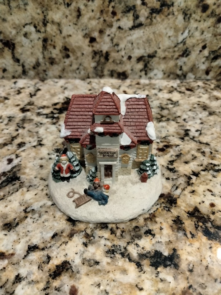 Preowned CRYSTAL FALLS Village Collectibles Burlington Inn Dept