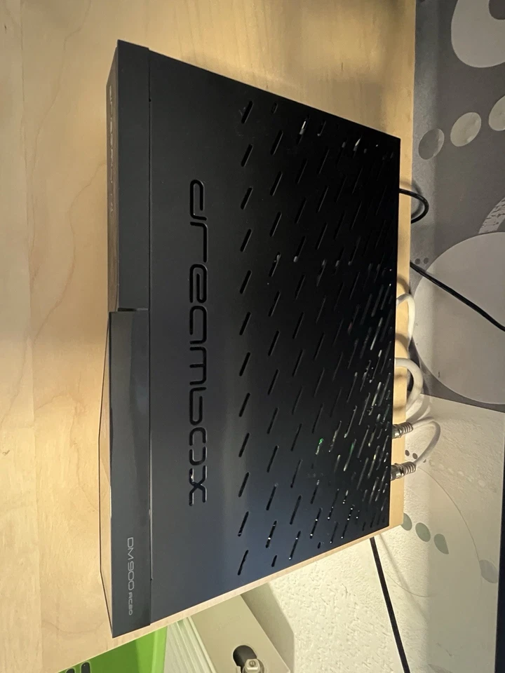 Top Zustand–Dreambox DM900 RC20 2× DVB-S2 X/ 1× DVB-C/T2 Triple Hybrid Tuner) - Bild 2 von 4