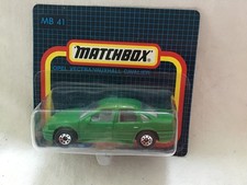MATCHBOX Mb-41 OPEL VECTRA / VAUXHALL CAVALIER - RARE GREEN !!!! - ON CARD