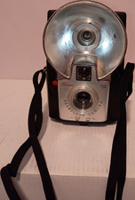 Kodak Brownie StarFlash Box Camera w/ Flash Reflector  Shoulder Strap, Black
