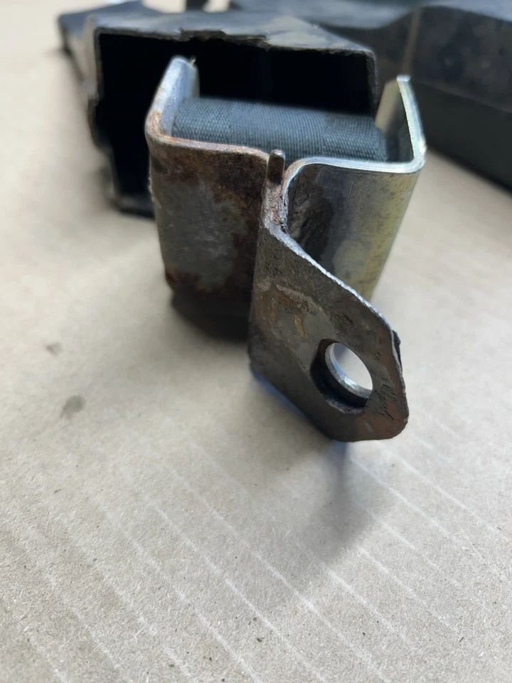 Juego de cinturón de seguridad de regazo F100 F250 F350 1973-1976 OEM Ford negro Foto 4 de 4