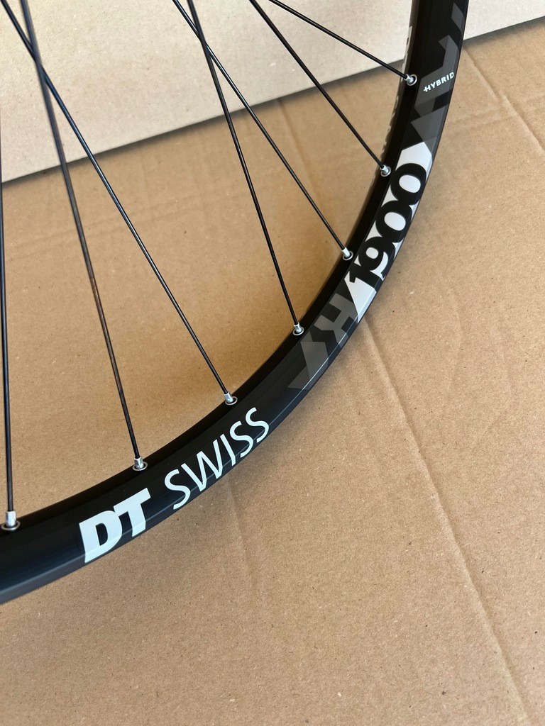 DT Swiss Hybrid H 1900 Spline Front Wheel a 27.5