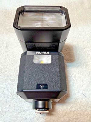 Fujifilm EF-X500 Flash - Excellent w/ case and stand