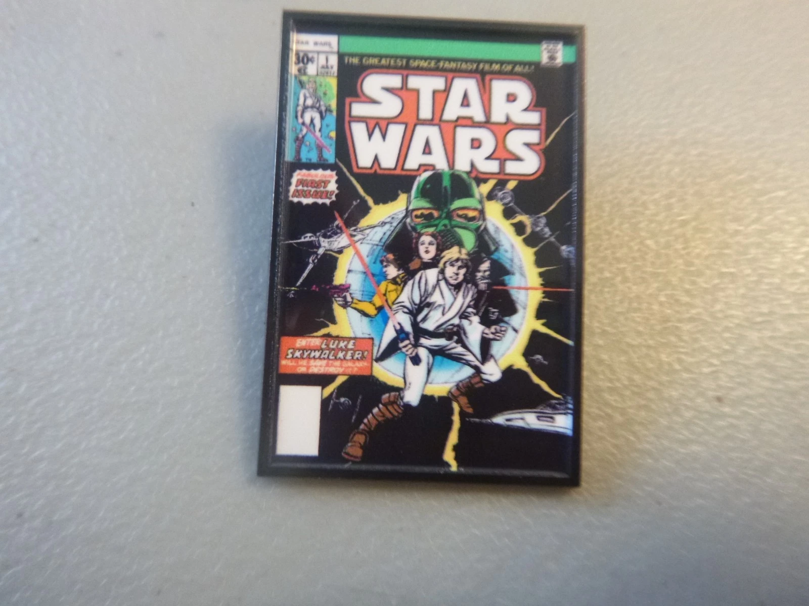 Disney Enamel Pin - Star Wars Comic Book Covers - Luke Skywalker