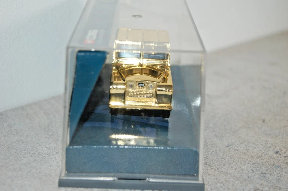 CORGI 07103 GOLD PLATED LAND ROVER - LIMITED EDITION - CORGI 50 YEARS - Image 4 of 4