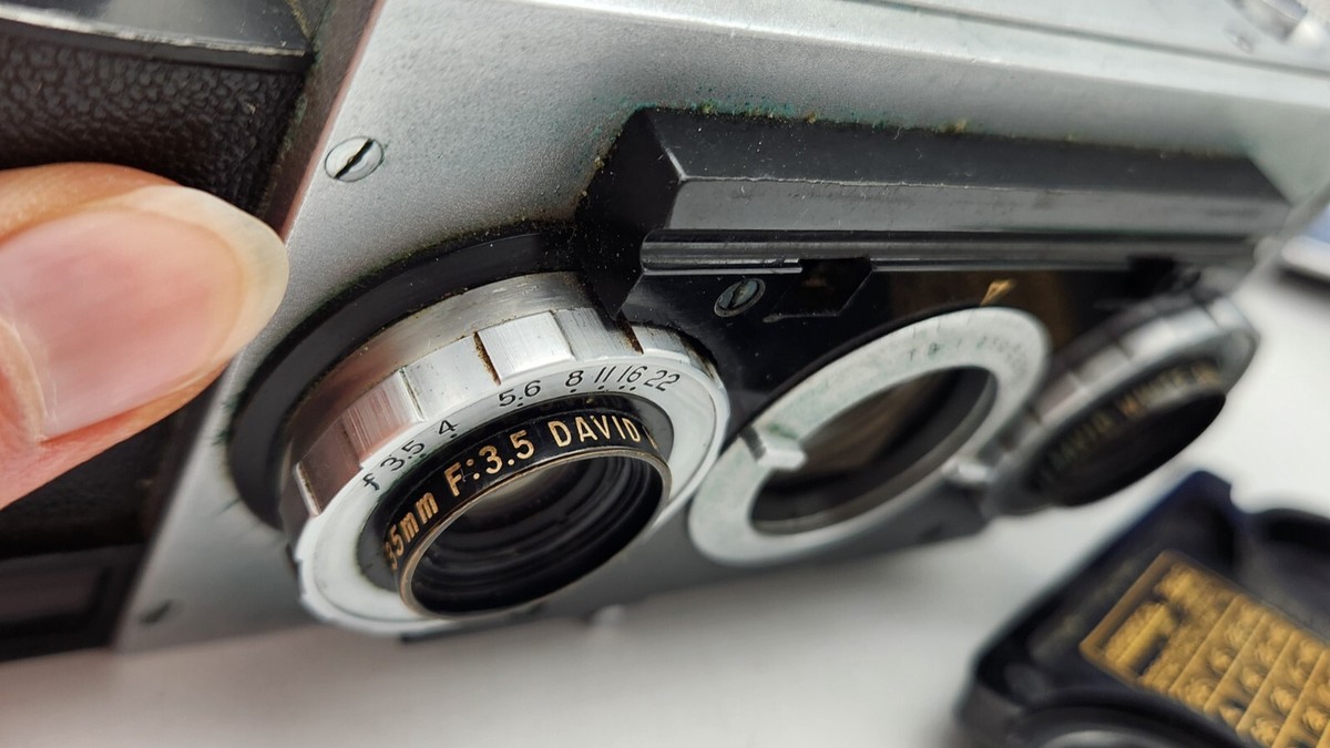 Vintage David White Stereo Realist 35mm F3.5 3D Film Camera Vintage David White Stereo Realist 35mm F3.5 3D Film Camera