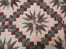Pretty Patchwork Quilt Diamonds Stars Pattern Soft Berries Greens White 84x86"