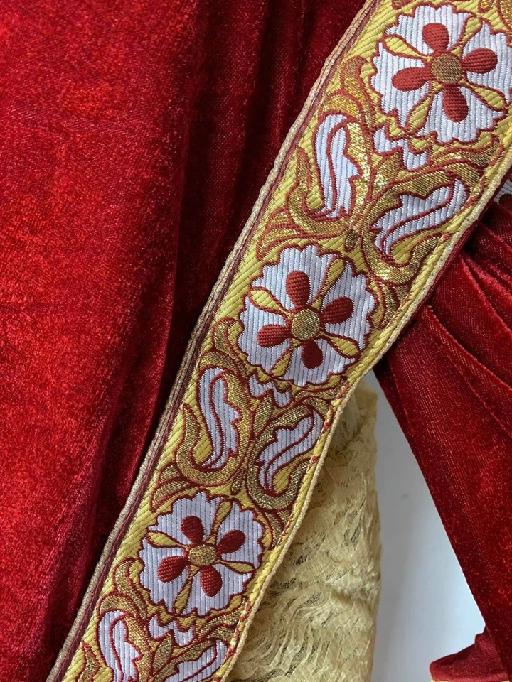 Sari de fiesta de terciopelo y encaje en color beige y rojo para mujer Foto 4 de 4