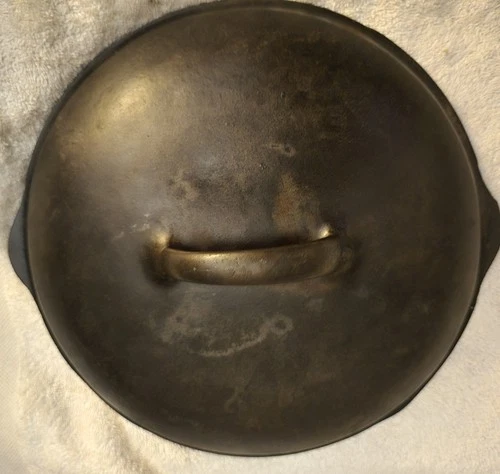 Vintage Wagner Cast Iron Dutch Oven Lid...10.5" with Drippers