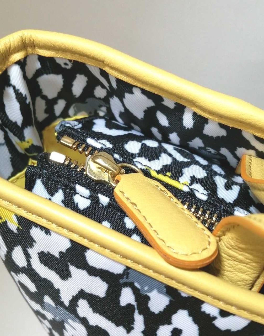 2WAY Shoulder Bag Model Leopard Pattern Logo with… - image 5