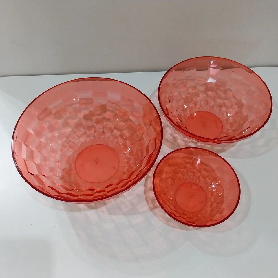 Ciotole 3 pz Tupperware Prisma Rosse natalizie 0,5/2/3,5L. - Immagine 3 di 4