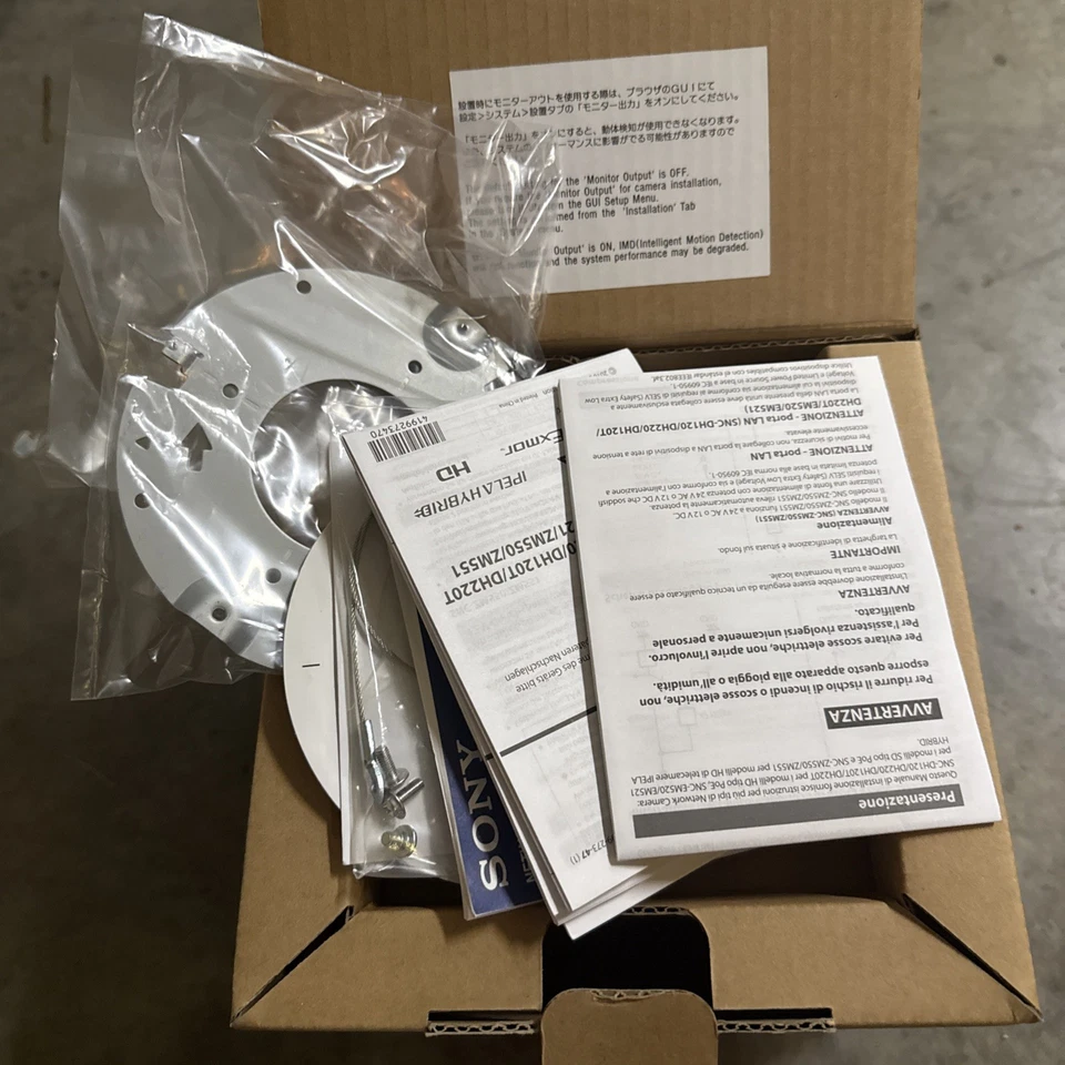 Cámara minidomo Sony SNC-EM520 SD, sensor Cmos Exmor de escaneo progresivo tipo 1/3 Foto 2 de 3