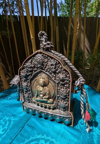 Original altes tibet. RIESEN Gau, Ghau mit Shakyamuni Buddha 20cm 1Kg - Bild 2 von 7