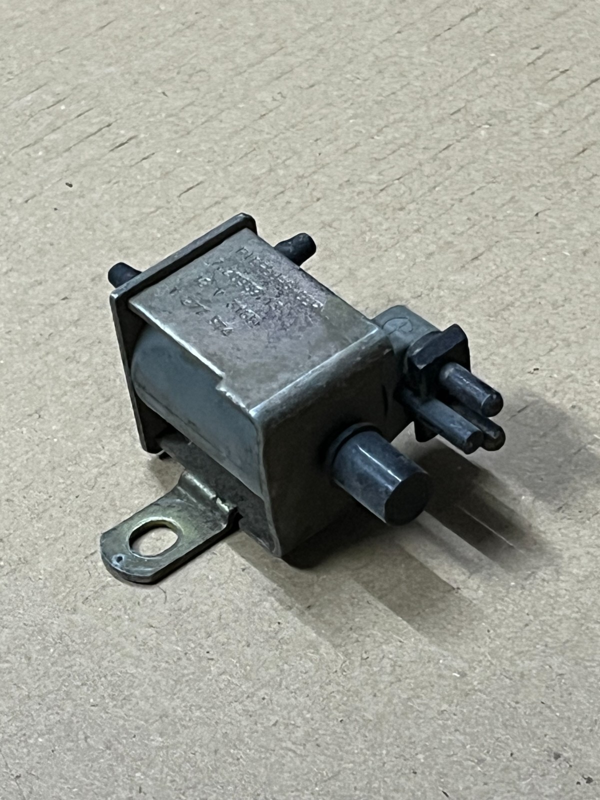 BMW E30-e28-e34td Vacuum Control Electronic Valve Genuine  