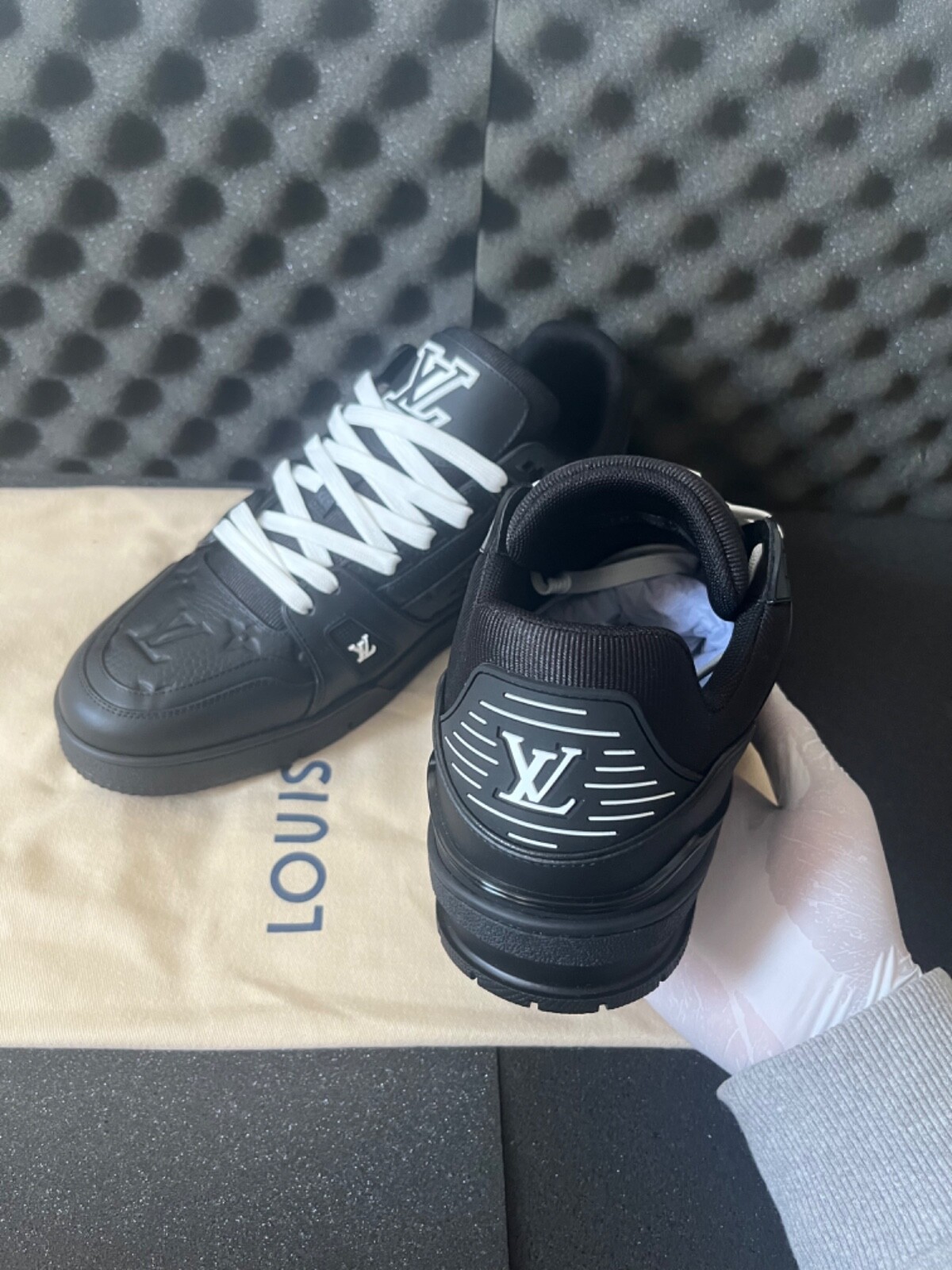 louis vuittons shoes mens Trainers black and white size 43 eBay